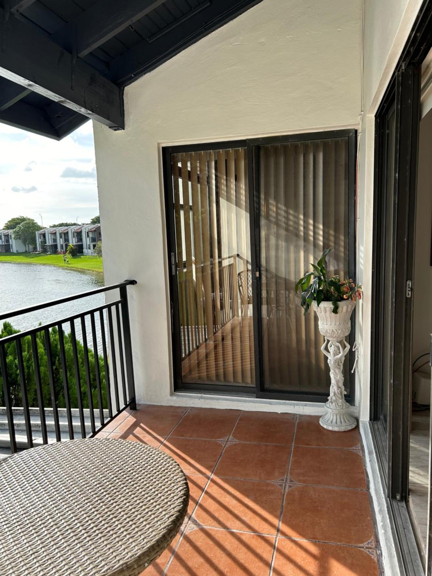 Beautiful Apartment With Very Elegant Colonial Decoration Tamiami Exterior foto